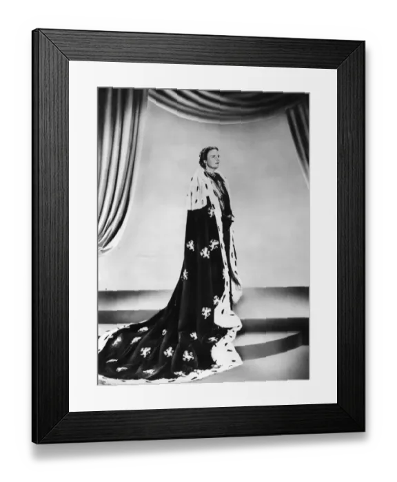 Framed Print : Queen Juliana, the new Queen of Holland, in regal attire at the Royal Palace in Amsterdam Framed Print : Queen Juliana, the new Queen of Holland, in regal attire at the Royal Palace in Amsterdam