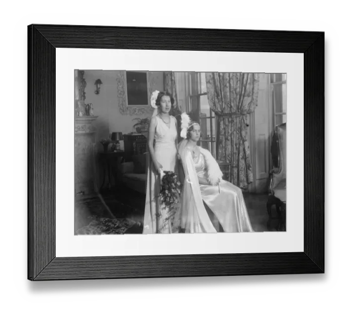 Framed Print : Wife of American Charge D Affaires attends the Royal Court. Mrs Ray Atherton Framed Print : Wife of American Charge D Affaires attends the Royal Court. Mrs Ray Atherton