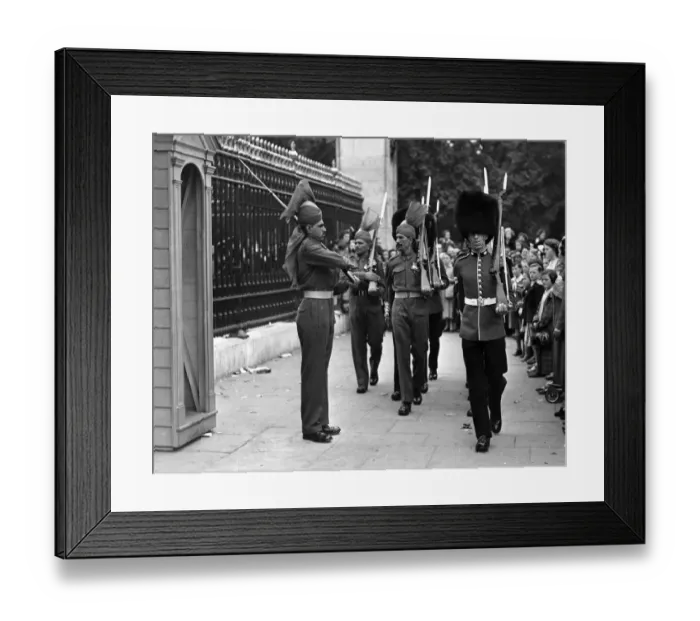 Framed Print : Representatives of the various Commonwealth Services, selected from the contingents Framed Print : Representatives of the various Commonwealth Services, selected from the contingents