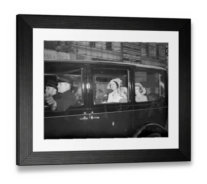 Framed Print : Queen and Princesses leave to join Royal Yacht for holiday cruise. The queen Framed Print : Queen and Princesses leave to join Royal Yacht for holiday cruise. The queen
