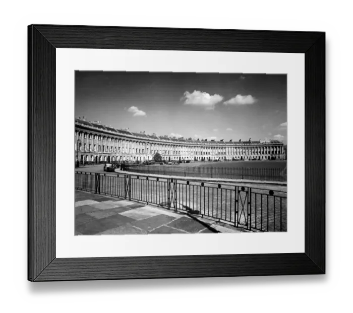 Framed Print : Royal Crescent in Bath, Somerset Framed Print : Royal Crescent in Bath, Somerset
