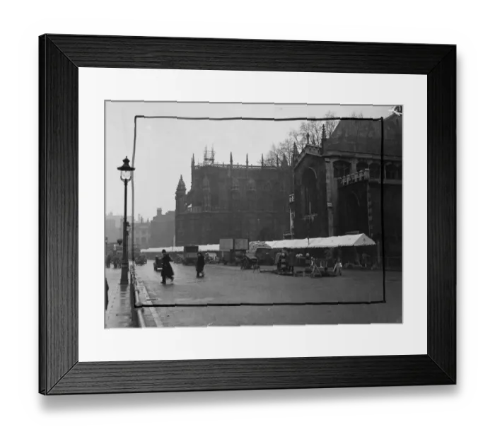 Framed Print : Westminster dons wedding dress. In readiness for tomorrows Royal wedding between