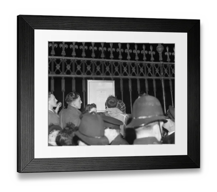 Framed Print : At 9. 14 pm last night a son was born to Princess Elizabeth. Both Princess Elizabeth Framed Print : At 9. 14 pm last night a son was born to Princess Elizabeth. Both Princess Elizabeth