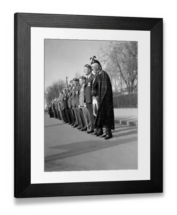 Framed Print : The Royal tour of Canada and the USA by King George VI and Queen Elizabeth, 1939 Canadian Framed Print : The Royal tour of Canada and the USA by King George VI and Queen Elizabeth, 1939 Canadian