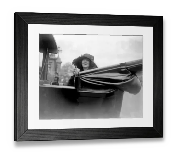 Framed Print : Mrs Rosita Forbes at Buckingham Palace. Fellow of the Royal Geographical Society Framed Print : Mrs Rosita Forbes at Buckingham Palace. Fellow of the Royal Geographical Society