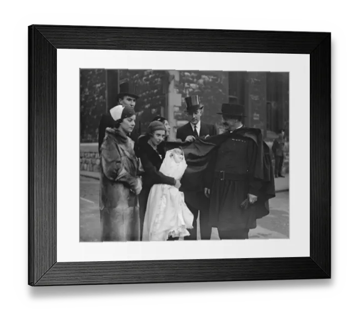 Framed Print : Captain and Mrs William Making and their infant daughter Penelope Anne, after Framed Print : Captain and Mrs William Making and their infant daughter Penelope Anne, after