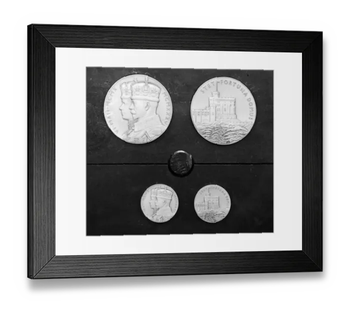 Framed Print : Royal Jubilee medals struck at Royal Mint. 21 January 1935 Framed Print : Royal Jubilee medals struck at Royal Mint. 21 January 1935