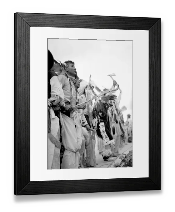 Framed Print : The Royal tour of Canada and the USA by King George VI and Queen Elizabeth in 1939 Framed Print : The Royal tour of Canada and the USA by King George VI and Queen Elizabeth in 1939