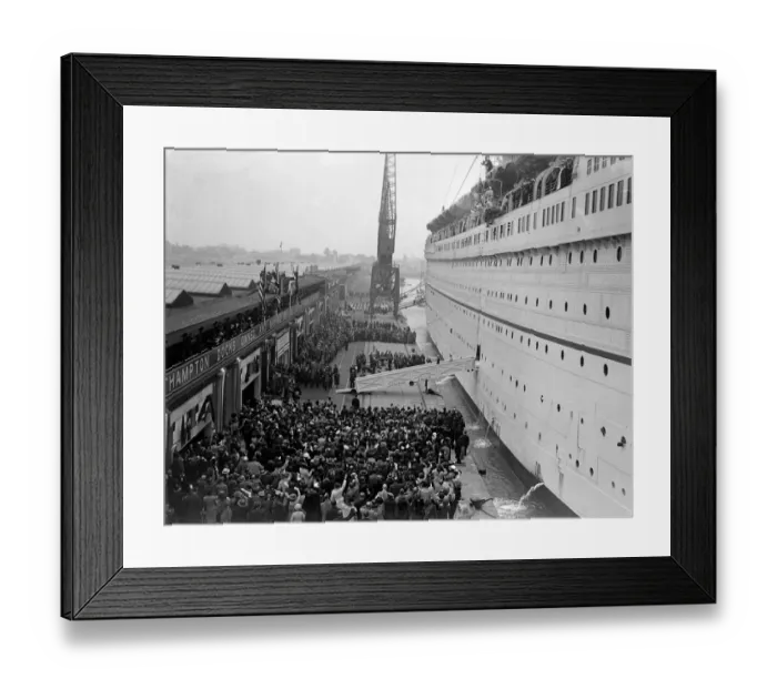 Framed Print : The Royal tour of Canada and the USA by King George VI and Queen Elizabeth, 1939 The King