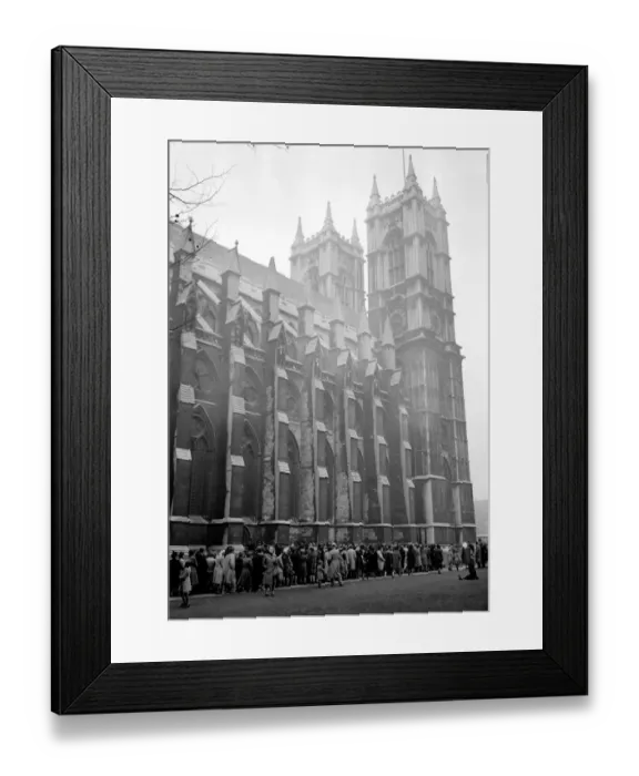 Framed Print : Royal Wedding. H. R. H Princess Elizabeth and Duke of Edinburgh. Some of the thousands Framed Print : Royal Wedding. H. R. H Princess Elizabeth and Duke of Edinburgh. Some of the thousands
