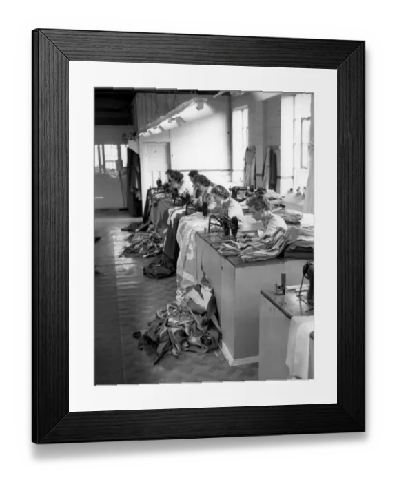 Framed Print : London Girl workers at an Old Kent Road Flag and Decorations making factory sew pieces Framed Print : London Girl workers at an Old Kent Road Flag and Decorations making factory sew pieces