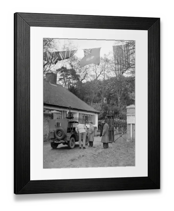Framed Print : Royal Wedding. H. R. H Princess Elizabeth and Duke of Edinburgh. Princess Elizabeth and her husband Framed Print : Royal Wedding. H. R. H Princess Elizabeth and Duke of Edinburgh. Princess Elizabeth and her husband