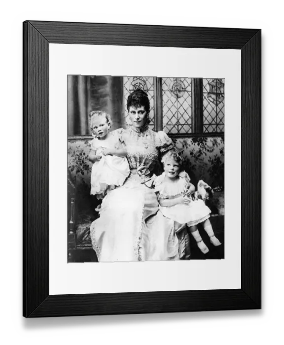 Framed Print : Queen Mary with her children the Duke of York (King George VI)(left) and the Prince of Wales