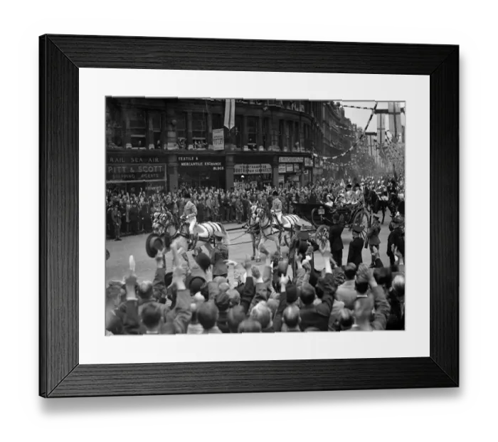 Framed Print : The Royal tour of Canada and the USA by King George VI and Queen Elizabeth, 1939 King Framed Print : The Royal tour of Canada and the USA by King George VI and Queen Elizabeth, 1939 King