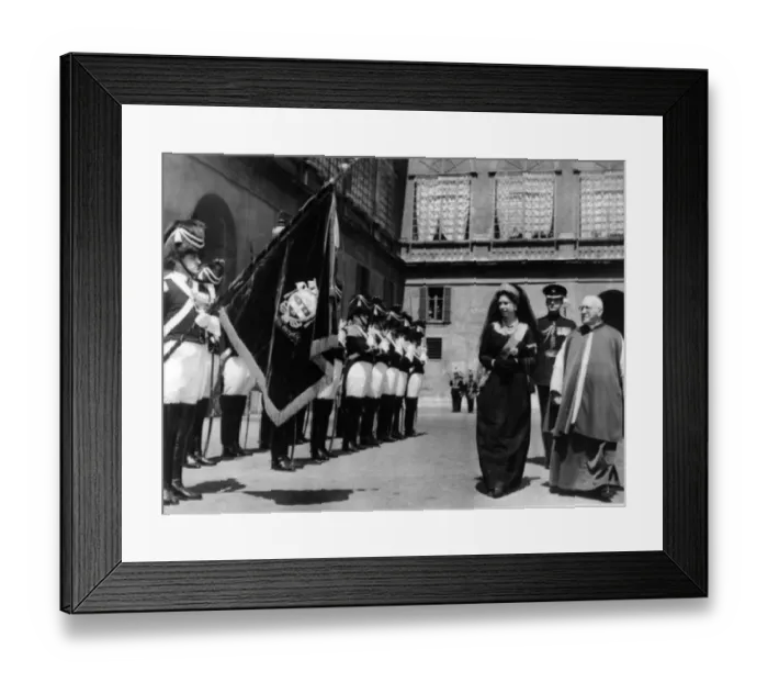 Framed Print : Vatican City, Italy. May 1961. Queen Elizabeth has an audience with the Pope