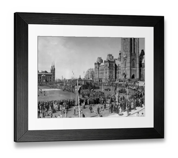 Framed Print : The Royal tour of Canada and the USA by King George VI and Queen Elizabeth, 1939 On Saturday Framed Print : The Royal tour of Canada and the USA by King George VI and Queen Elizabeth, 1939 On Saturday
