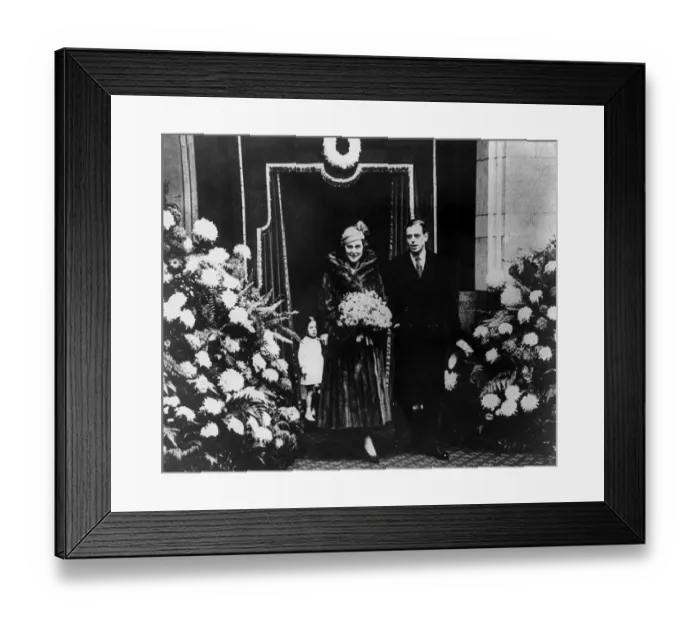 Framed Print : The last stage of the Royal Wedding - the start for Himley Hall, Staffordshire for Framed Print : The last stage of the Royal Wedding - the start for Himley Hall, Staffordshire for