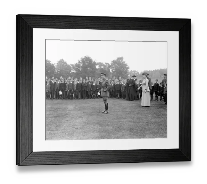 Framed Print : Royal visit to Bedford. His Majesty addressing the Boys At Bedford School. 27 June 1918 Framed Print : Royal visit to Bedford. His Majesty addressing the Boys At Bedford School. 27 June 1918