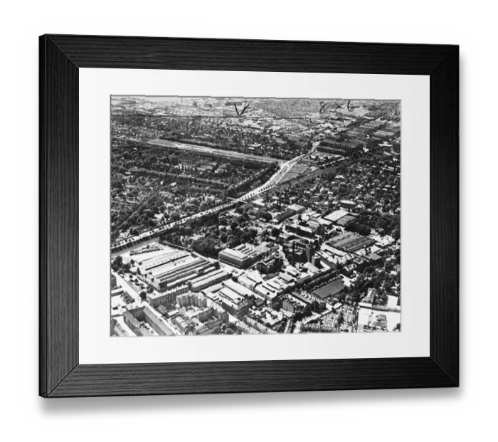 Framed Print : The centenary of the founding of Carlsberg with celebrated under the patron edge Framed Print : The centenary of the founding of Carlsberg with celebrated under the patron edge
