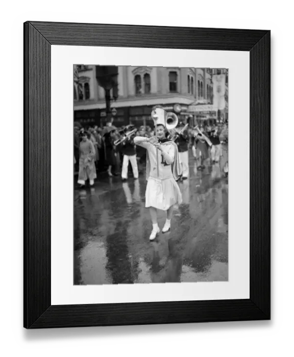 Framed Print : The Royal tour of Canada and the USA by King George VI and Queen Elizabeth, 1939 The King