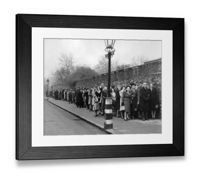 Framed Print : The marriage of Princess Elizabeth and Lieutenant Philip Mountbatten 1947 Photo Shows Framed Print : The marriage of Princess Elizabeth and Lieutenant Philip Mountbatten 1947 Photo Shows