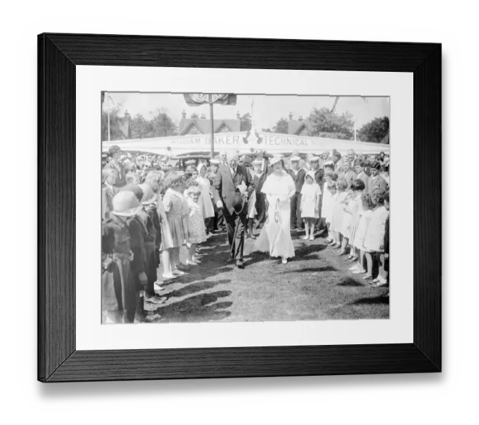 Framed Print : Duchess of York at Barnardos model village, in Barkingside, Essex, in connection