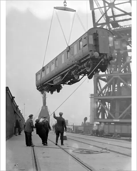 Unloading Royal Scot Train at Tilbury after her triumphal tour of Canada and the United States