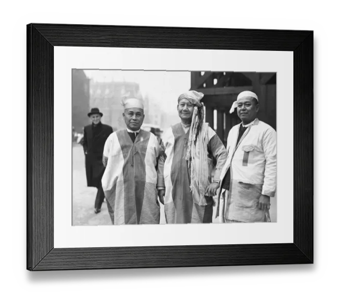 Framed Print : The King and Queen drove in state from Buckingham Palace to the House of Lords for Framed Print : The King and Queen drove in state from Buckingham Palace to the House of Lords for
