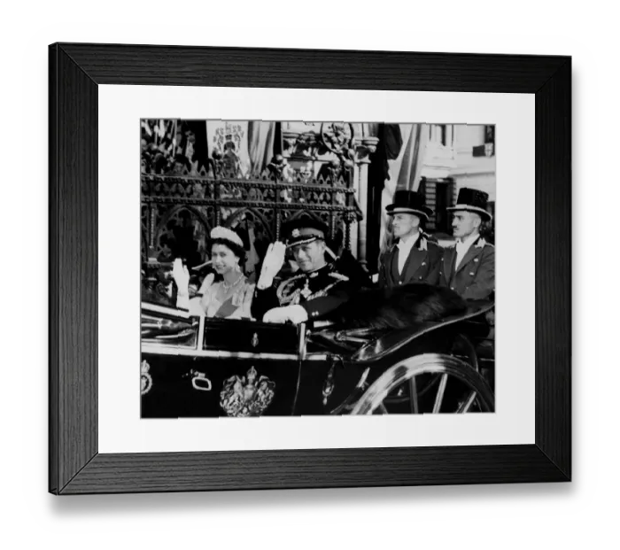 Framed Print : Royal Visit to Canada - Queen in Open Landau Photo Shows: The Queen and Prince Framed Print : Royal Visit to Canada - Queen in Open Landau Photo Shows: The Queen and Prince