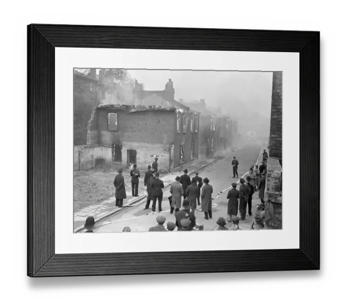 Framed Print : Royal houses burned down in Willesden in the presence of Mayor and Fire Brigade. Arrive houses Framed Print : Royal houses burned down in Willesden in the presence of Mayor and Fire Brigade. Arrive houses
