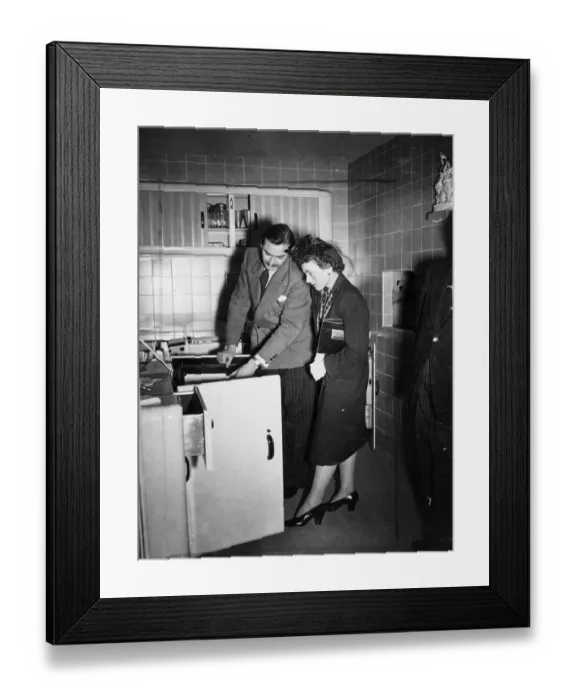 Framed Print : Her Royal Highness the Duchess of Gloucester this morning visited the womens fair