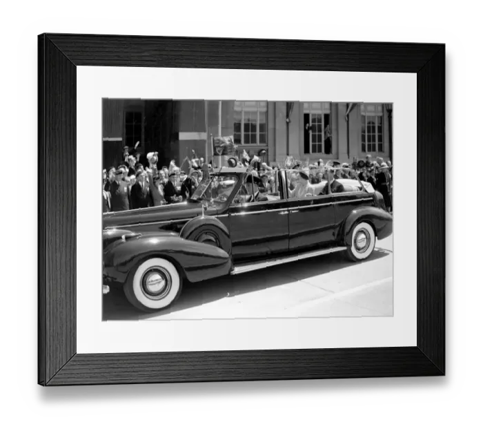 Framed Print : The Royal tour of Canada and the USA by King George VI and Queen Elizabeth, 1939 The King Framed Print : The Royal tour of Canada and the USA by King George VI and Queen Elizabeth, 1939 The King