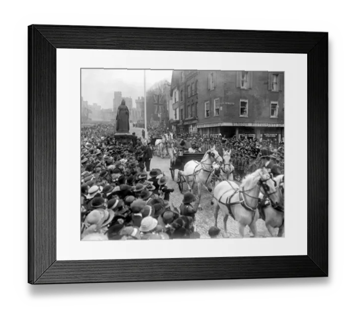 Framed Print : St Georges Day at Windsor. The Royal carriage driving through Windsor with the Queen Framed Print : St Georges Day at Windsor. The Royal carriage driving through Windsor with the Queen
