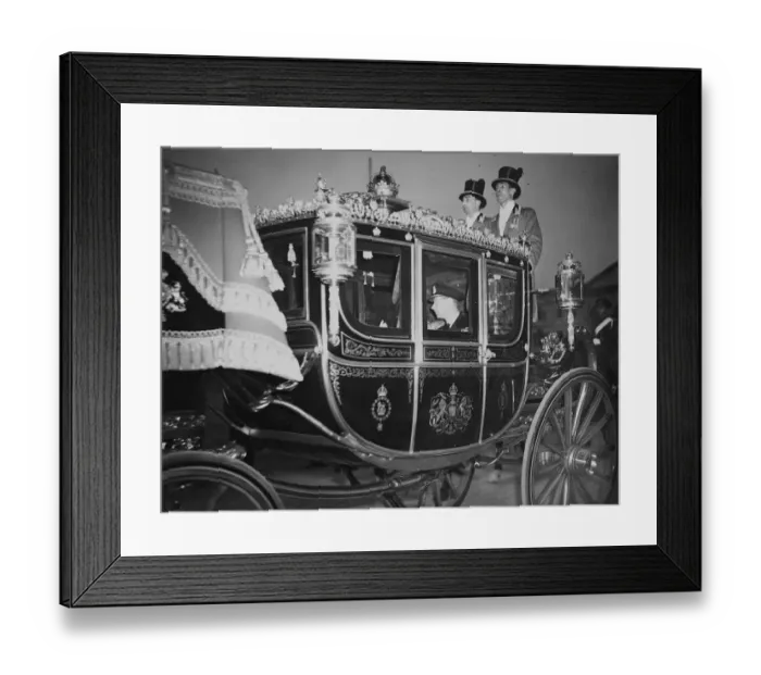 Framed Print : The King and Queen drove in state from Buckingham Palace to the House of Lords for