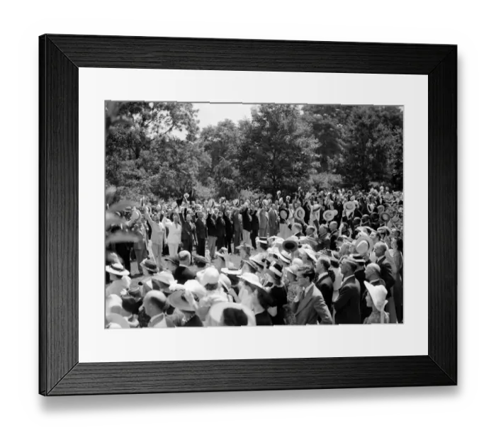Framed Print : The Royal tour of Canada and the USA by King George VI and Queen Elizabeth, 1939 Framed Print : The Royal tour of Canada and the USA by King George VI and Queen Elizabeth, 1939