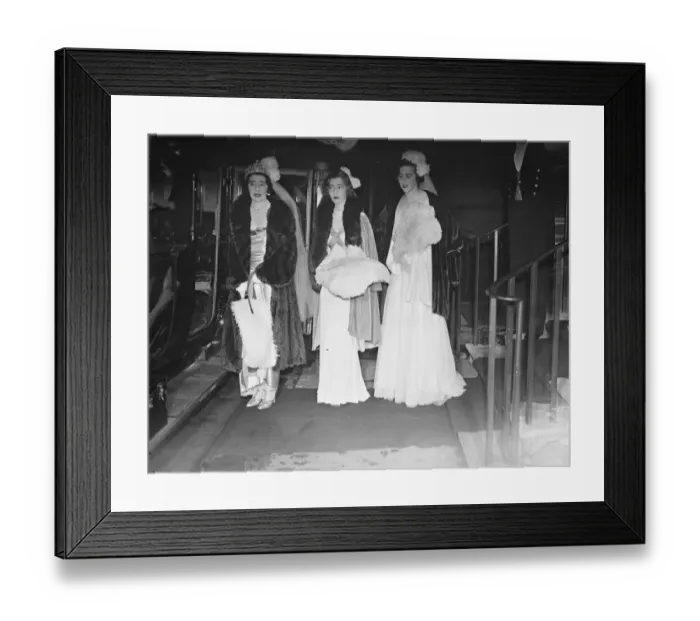 Framed Print : Marchioness of Zetland presents her daughter at first court. The Marchioness of Framed Print : Marchioness of Zetland presents her daughter at first court. The Marchioness of
