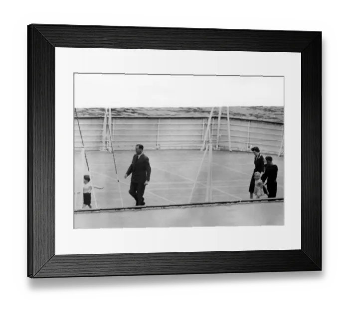 Framed Print : As the royal yacht Britannia arrived at Malta the Royal Children were seen playin gon the deck Framed Print : As the royal yacht Britannia arrived at Malta the Royal Children were seen playin gon the deck