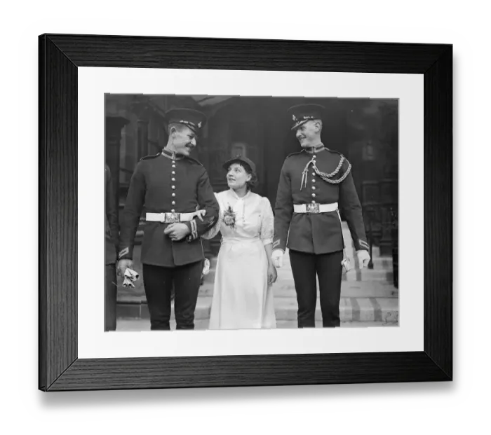 Framed Print : Royal Horse Guard married at Caxton Hall. Trooper K Knox of the Royal Horse Guards Framed Print : Royal Horse Guard married at Caxton Hall. Trooper K Knox of the Royal Horse Guards