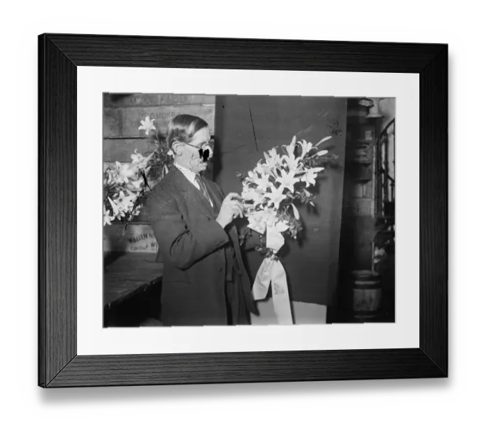 Framed Print : Princess Marinas wedding bouquet. 28 November 1934 Framed Print : Princess Marinas wedding bouquet. 28 November 1934
