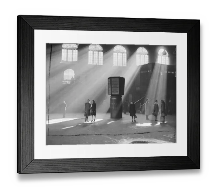 Framed Print : Bright sunshine streams through the glass roof to pierce the gloom at Liverpool Street Framed Print : Bright sunshine streams through the glass roof to pierce the gloom at Liverpool Street