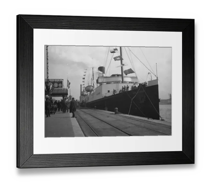 Framed Print : The new cross channel steamer Cote D Azor and the Golden Arrow train 22