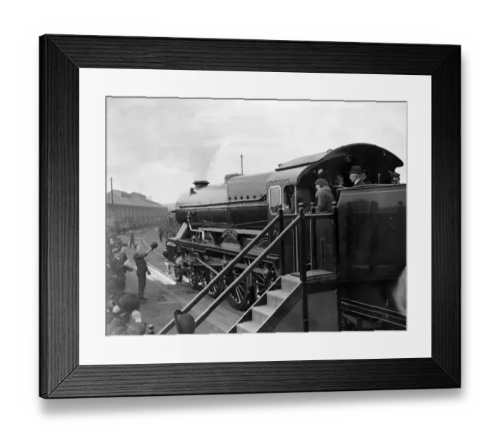 Framed Print : Visit to the Duke and Duchess of York to the southern railway?s works at Ashford