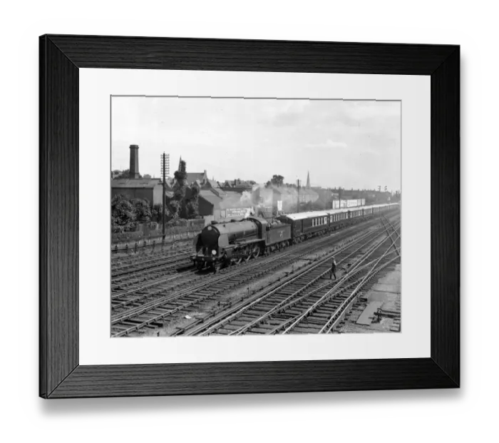 Framed Print : The Bournemeth Belle luxury train passing through Wimbledon. 5 June 1930 Framed Print : The Bournemeth Belle luxury train passing through Wimbledon. 5 June 1930