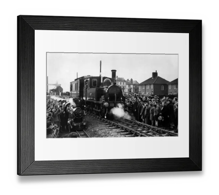 Framed Print : The Dunrobin, the Duke of Sutherlands private engine has made its last trip under its own steam