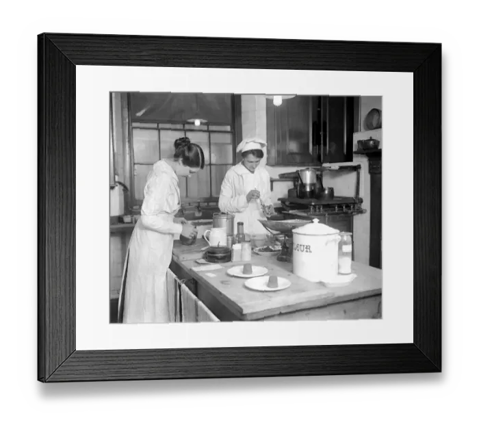 Framed Print : Where our war time dishes are invented an experimental kitchen at Grosvenor House