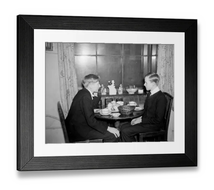 Framed Print : The Cock Pit tea shop in Eton