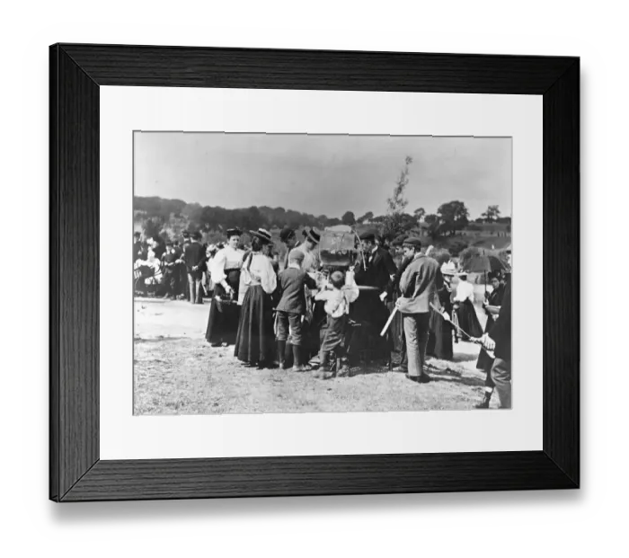 Framed Print : A lemonade stall offering refreshments to vistors of a park