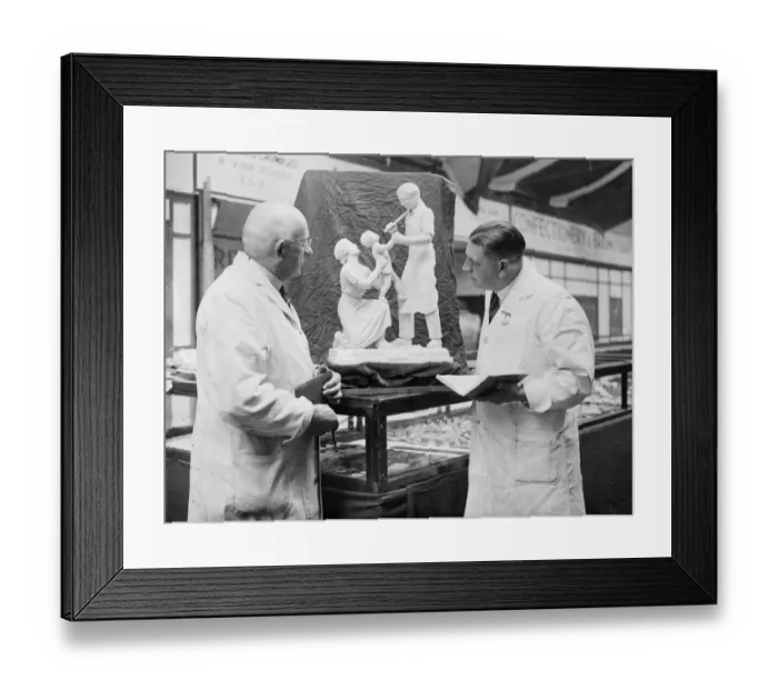 Framed Print : Preparations for the Bakers exhibition in Islington. Preparations for the confectioners Framed Print : Preparations for the Bakers exhibition in Islington. Preparations for the confectioners
