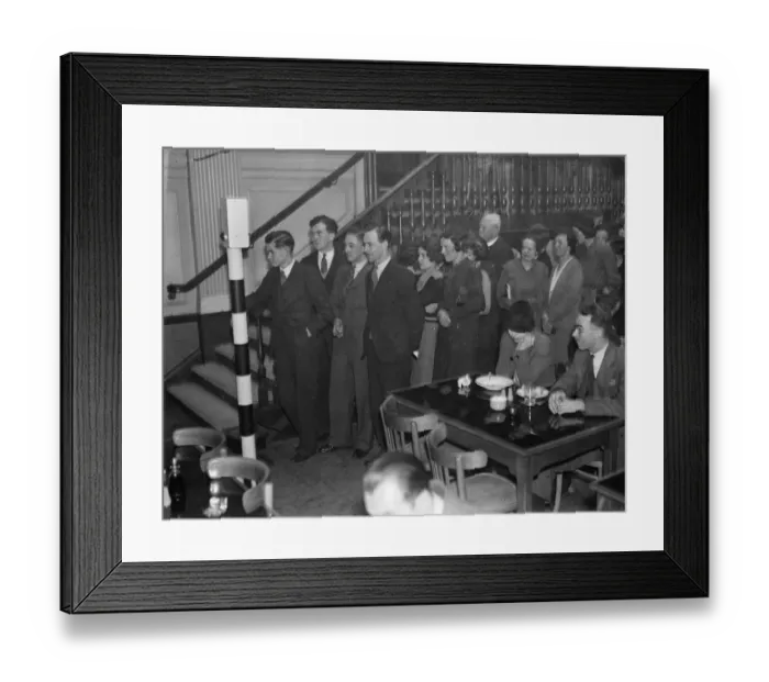 Framed Print : Traffic lights control diners. Lunch hour crowds at Millbank restaurant eat to Stop Framed Print : Traffic lights control diners. Lunch hour crowds at Millbank restaurant eat to Stop