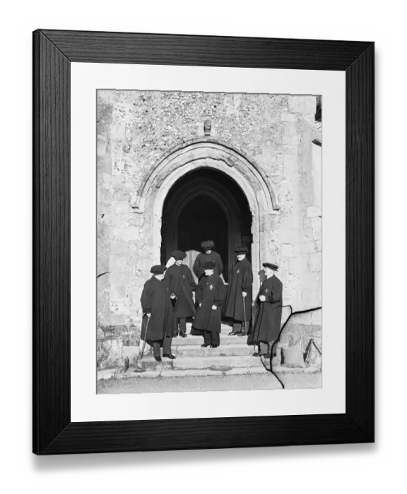 Framed Print : Where hospitable custom of eight centuries survives. Free ale and bread for wayfarers Framed Print : Where hospitable custom of eight centuries survives. Free ale and bread for wayfarers